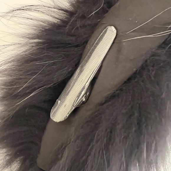 Dana Stein Raccoon collar - Picture 3 of 3